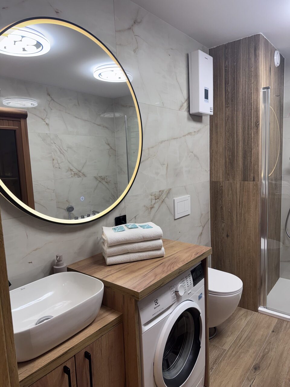 Salle de bains avec vasque à poser – Appartement Centrum, Międzyzdroje