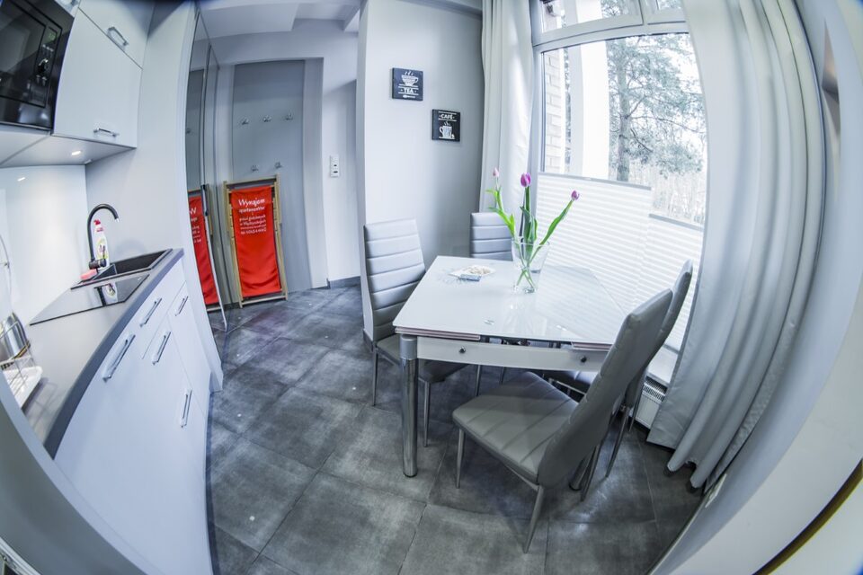 Kitchenette avec table – Appartement Turystyczna, Międzyzdroje