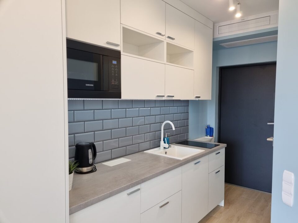 Kitchenette avec micro-ondes – Appartement Slavia 811, Międzyzdroje